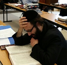 Picture of Rabbi Usher Laifer.